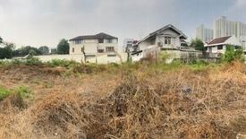 Land for sale in Bang Bamru, Bangkok near MRT Bang Yi Khan