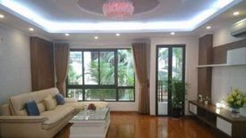 6 Bedroom House for sale in Lang Thuong, Ha Noi