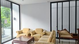 Townhouse dijual atau disewa dengan 3 kamar tidur di Lebak Bulus, Jakarta
