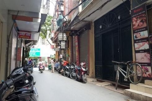 Cần bán nhà riêng 3 phòng ngủ tại Láng Hạ, Quận Đống Đa, Hà Nội