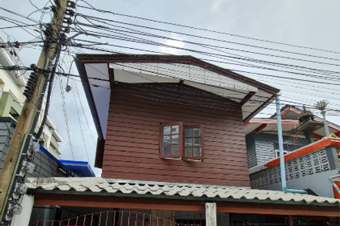 2 Bedroom House for sale in Sam Sen Nok, Bangkok near MRT Phawana