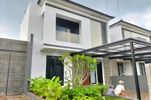 Rumah dijual dengan 3 kamar tidur di Cipamokolan, Jawa Barat