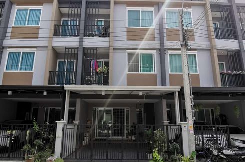 3 Bedroom Townhouse for rent in Baan Wiranphat Exclusive, Dokmai, Bangkok