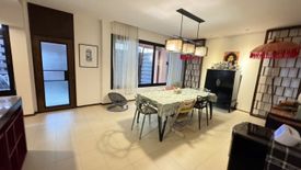 4 Bedroom Villa for rent in Khlong Tan Nuea, Bangkok