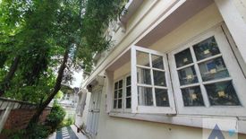 6 Bedroom House for sale in Phra Khanong, Bangkok near BTS Ekkamai