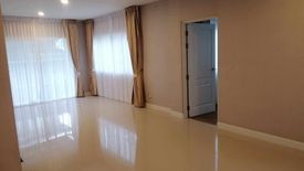 4 Bedroom House for sale in Centro Ratchapruek, Bang Len, Nonthaburi