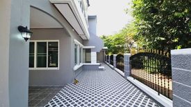 3 Bedroom Townhouse for sale in Bussarin Bangbuathong, Bang Rak Phatthana, Nonthaburi