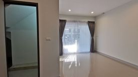 3 Bedroom Townhouse for sale in Lam Pho, Nonthaburi