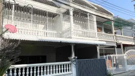 3 Bedroom Townhouse for rent in Bang Chak, Bangkok near BTS Punnawithi