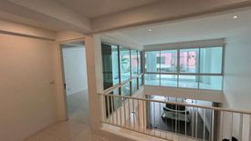 2 Bedroom Office for rent in Khlong Toei, Bangkok near BTS Nana