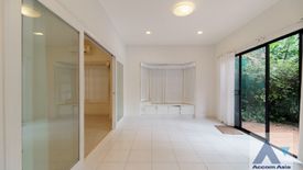 3 Bedroom Townhouse for rent in Khlong Tan Nuea, Bangkok