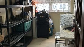 5 Bedroom Townhouse for rent in Valencia, Metro Manila near LRT-2 Gilmore