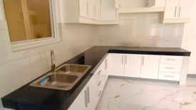 32 Bedroom House for sale in Moonwalk, Metro Manila