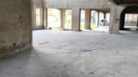 10 Bedroom House for sale in Bel-Air, Metro Manila