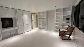 2 Bedroom Condo for rent in Urdaneta, Metro Manila near MRT-3 Ayala