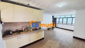 3 Bedroom Apartment for rent in Barangay 40, Metro Manila near LRT-1 Gil Puyat