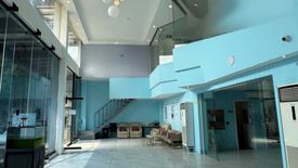 Shophouse for rent in Pio Del Pilar, Metro Manila