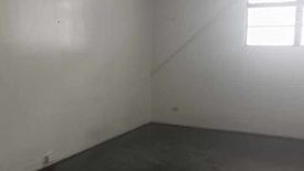 Warehouse / Factory for rent in Urdaneta, Metro Manila near MRT-3 Buendia