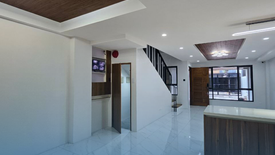 5 Bedroom Townhouse for sale in Santa Mesa, Metro Manila near LRT-2 V. Mapa