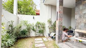 5 Bedroom House for sale in Talon Dos, Metro Manila