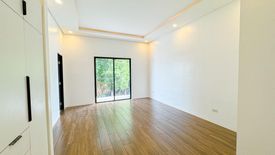 4 Bedroom House for sale in Talon Dos, Metro Manila