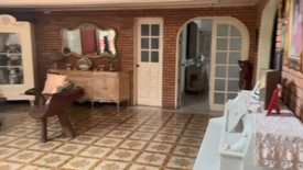 8 Bedroom House for sale in Holy Spirit, Metro Manila