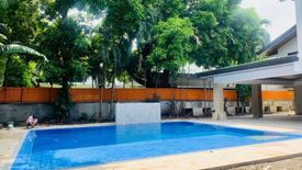 4 Bedroom House for rent in Urdaneta, Metro Manila near MRT-3 Buendia