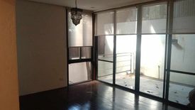 3 Bedroom House for rent in San Lorenzo, Metro Manila near MRT-3 Ayala