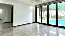 4 Bedroom House for rent in San Lorenzo, Metro Manila near MRT-3 Ayala