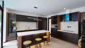 5 Bedroom House for Sale or Rent in Cupang, Metro Manila