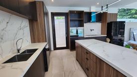 5 Bedroom House for Sale or Rent in Cupang, Metro Manila