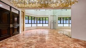 3 Bedroom House for rent in San Lorenzo, Metro Manila near MRT-3 Ayala