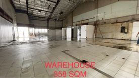 Warehouse / Factory for rent in Urdaneta, Metro Manila near MRT-3 Buendia
