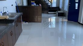 4 Bedroom House for sale in Poblacion, Metro Manila