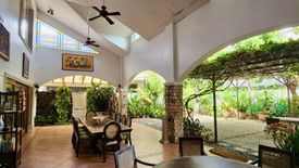 5 Bedroom House for sale in LOYOLA GRAND VILLAS, Ramon Magsaysay, Metro Manila near LRT-1 Roosevelt