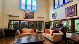 5 Bedroom House for sale in LOYOLA GRAND VILLAS, Ramon Magsaysay, Metro Manila near LRT-1 Roosevelt