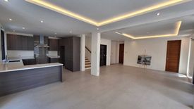 5 Bedroom House for sale in Addition Hills, Metro Manila