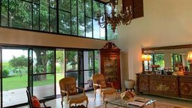 5 Bedroom House for sale in Loyola Heights, Metro Manila