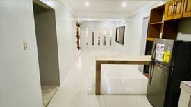 7 Bedroom House for rent in Tambo, Metro Manila