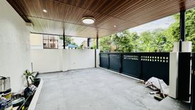 4 Bedroom House for sale in Don Bosco, Metro Manila