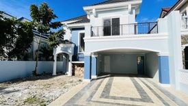 4 Bedroom House for sale in Almanza Dos, Metro Manila