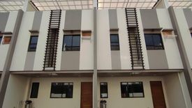 5 Bedroom House for sale in Moonwalk, Metro Manila
