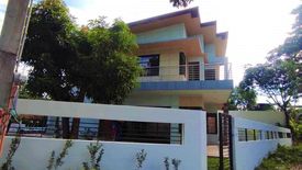5 Bedroom House for sale in Moonwalk, Metro Manila
