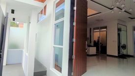 10 Bedroom House for sale in Moonwalk, Metro Manila