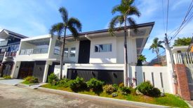 7 Bedroom House for sale in Moonwalk, Metro Manila