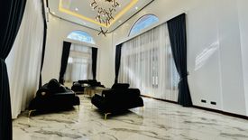 7 Bedroom House for sale in Moonwalk, Metro Manila