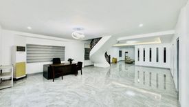 7 Bedroom House for sale in Moonwalk, Metro Manila