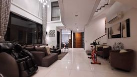 5 Bedroom Townhouse for sale in Mariana, Metro Manila near LRT-2 Gilmore