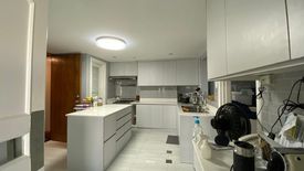 5 Bedroom Condo for sale in Urdaneta, Metro Manila near MRT-3 Buendia