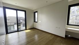 5 Bedroom House for rent in McKinley Hill Village, McKinley Hill, Metro Manila